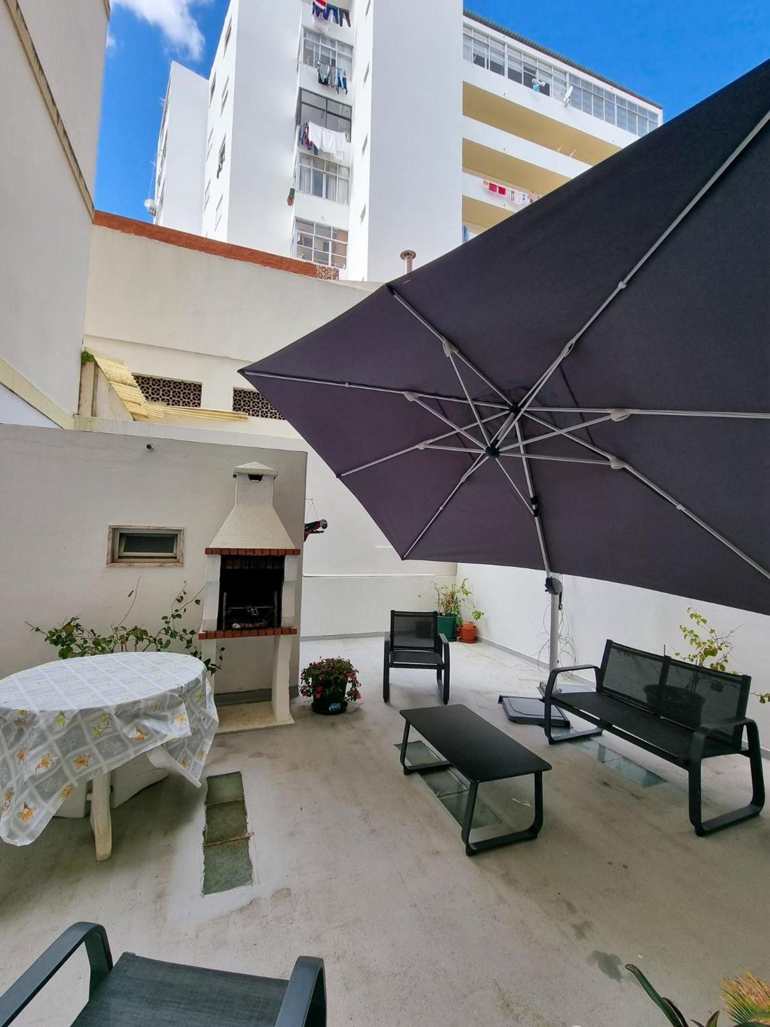 Lcf - 2 Bedroom With Private Bbq Garden Apartment *