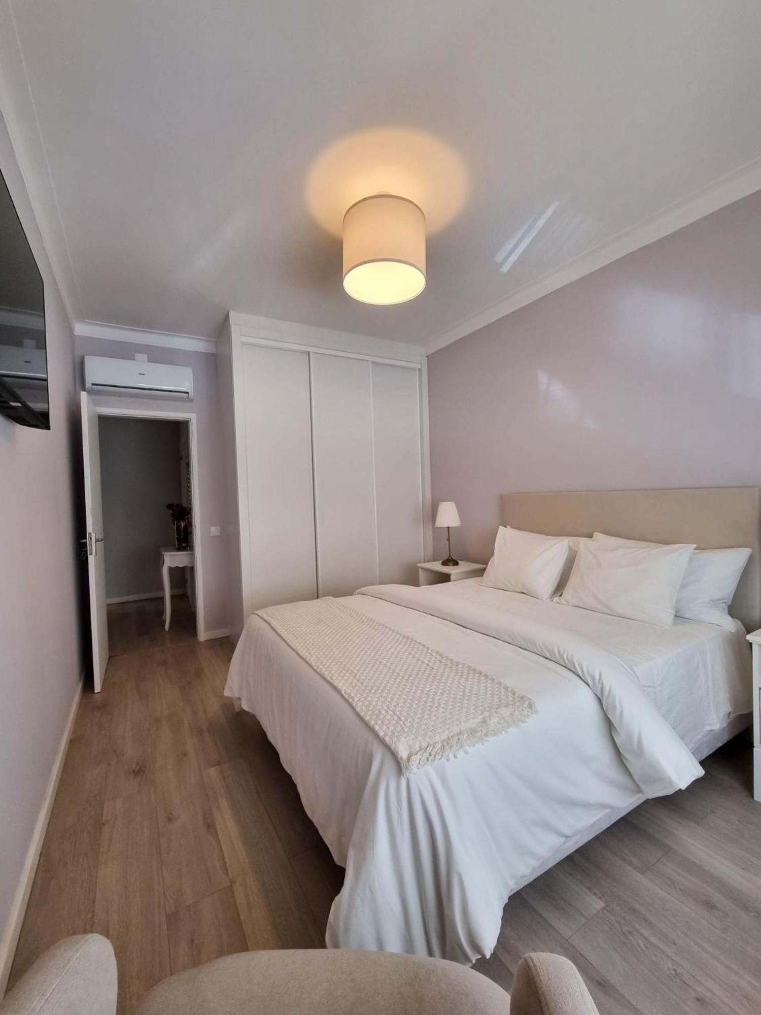 Lcf - 2 Bedroom With Private Bbq Garden Apartment *