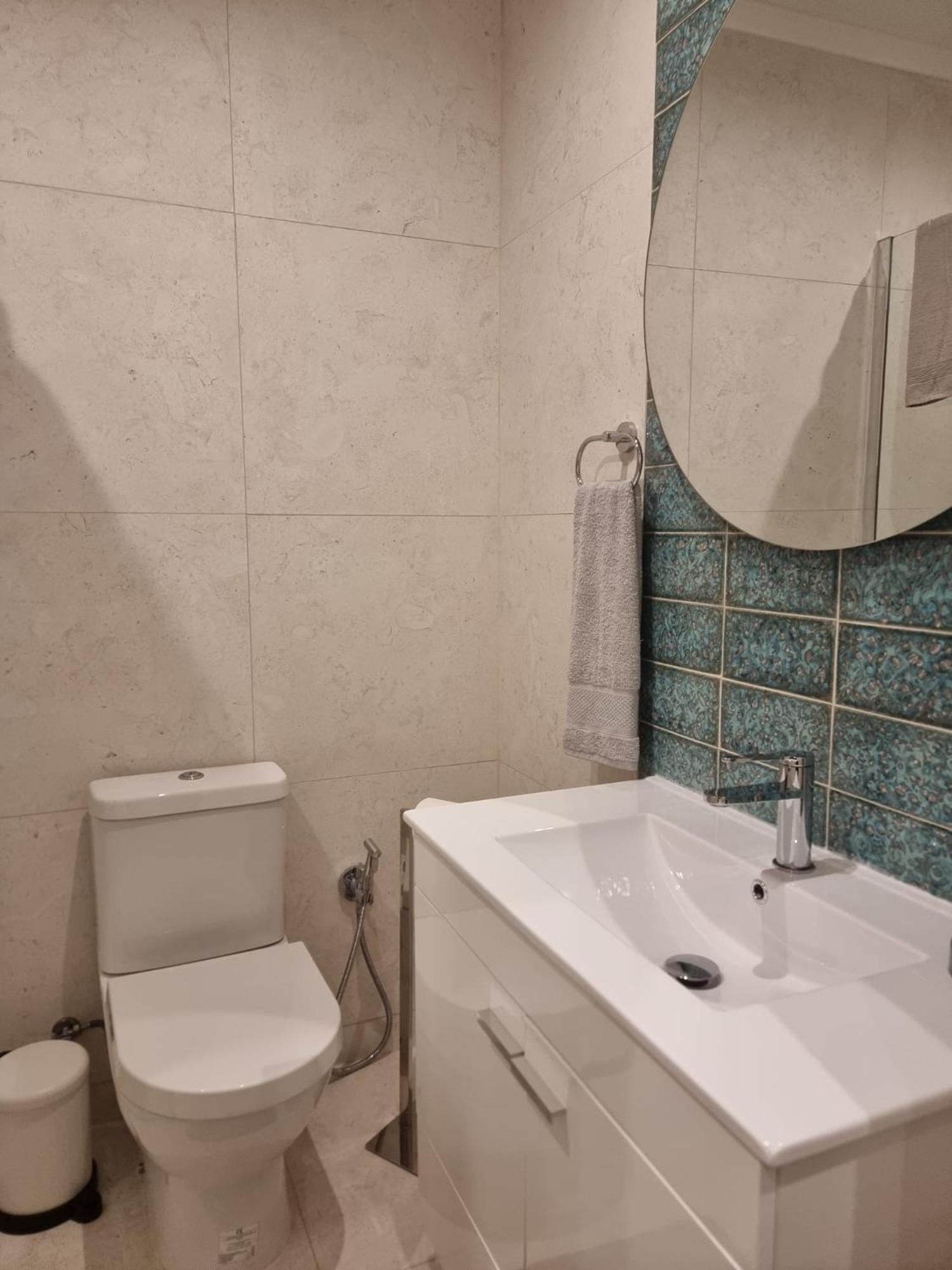 Apartment Lcf - 2 Bedroom With Private Bbq Garden